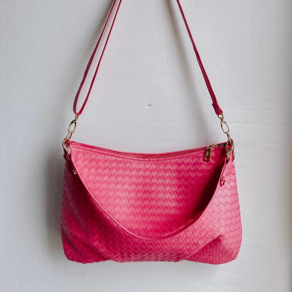 Remi Vegan Leather Hot Pink Woven Crossbody Shoulder Bag Barbiecore - Picture 2 of 6